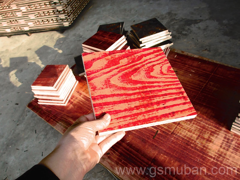 紅木板材市場(chǎng)價(jià)格取決于什么?紅模板價(jià)格怎么樣?