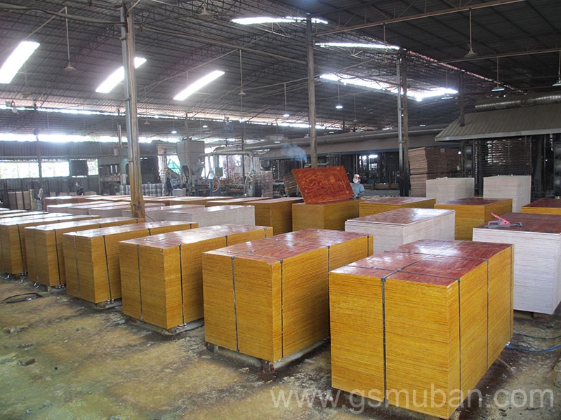 建筑模板廠家哪種材質(zhì)好？認(rèn)清分類 按需選購(gòu)